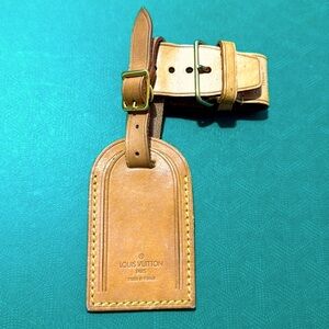 Louis Vuitton Tag & Poignant Set